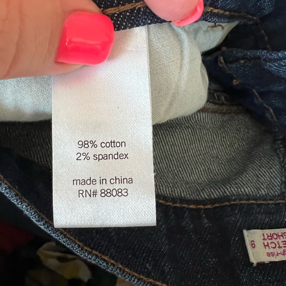 High rise distressed denim shorts - Picture 4 of 6